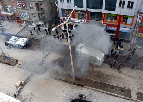 Yüksekova'da Newroz Gerginliği 16