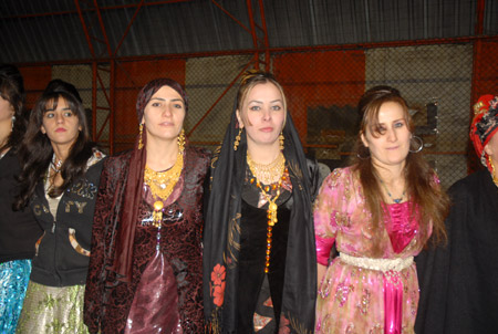 Yüksekova Düğünleri 26-27Kasım 2011 15
