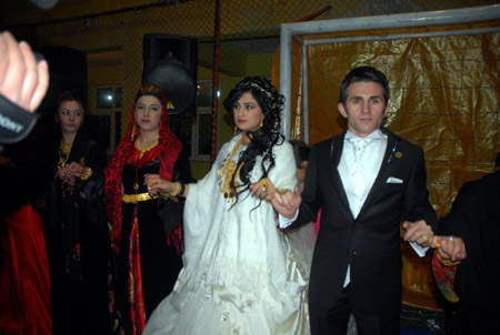 Yüksekova Düğünleri 26-27Kasım 2011 24