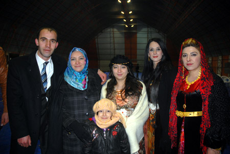 Yüksekova Düğünleri 26-27Kasım 2011 35