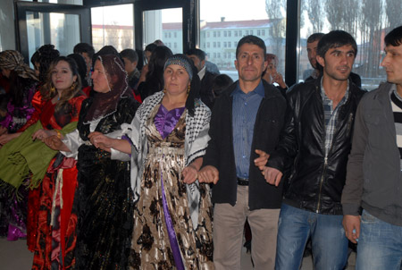 Yüksekova Düğünleri 26-27Kasım 2011 54
