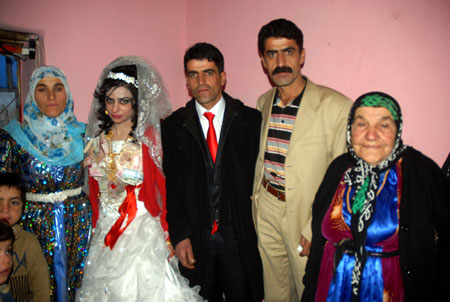Yüksekova Düğünleri 04 Aralık 2011 27