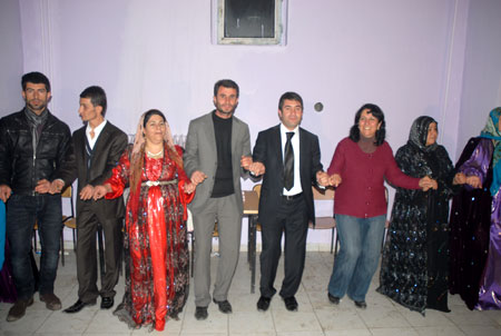 Yüksekova Düğünleri 04 Aralık 2011 50