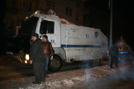 Hakkari'de patlama 16