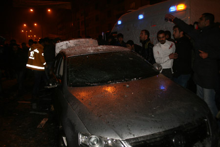 Hakkari'de patlama 7