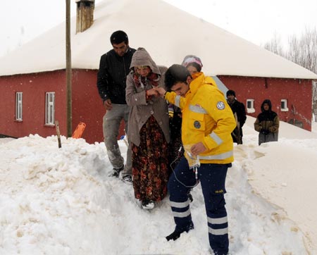 6 saatlik kurtarma operasyonundan fotoğraflar - Yüksekova 22