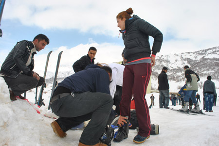 Şemdinli'de kayak tesisi açıldı 32
