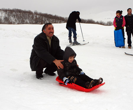 Şemdinli'de kayak tesisi açıldı 40