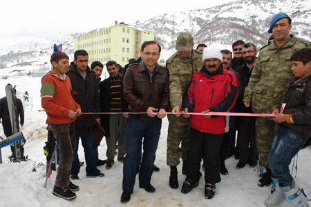 Şemdinli'de kayak tesisi açıldı 46