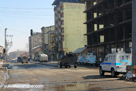 Yüksekova savaş alanına döndü - Fotoğraflar - 20-03-2012 62