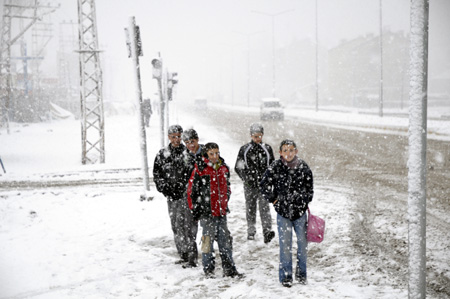 Yükekova'da kar yağışı 34