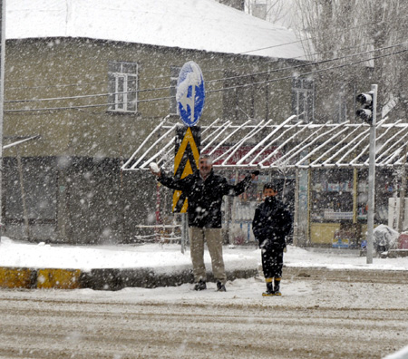 Yükekova'da kar yağışı 38