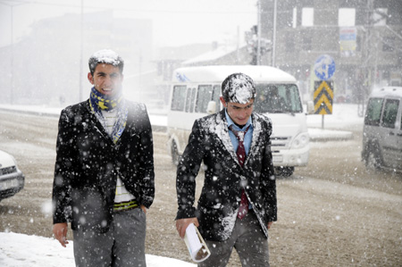 Yükekova'da kar yağışı 42