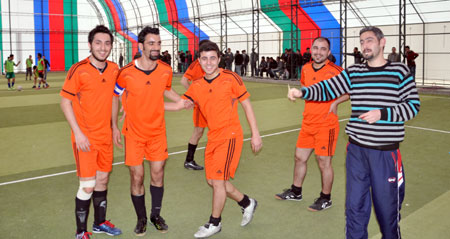 Kürt öğrencilerden futbol turnuvası 24