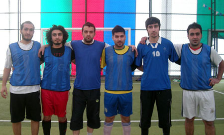 Kürt öğrencilerden futbol turnuvası 9