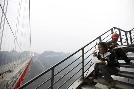 Dünyanın En Yüksek Asma Köprüsü 5