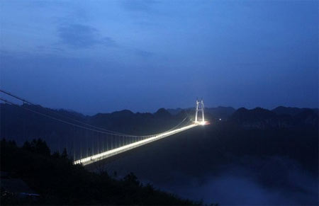 Dünyanın En Yüksek Asma Köprüsü 8