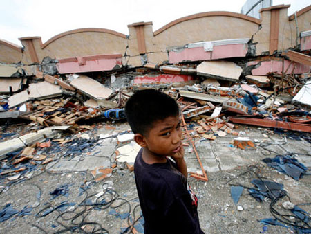 Son yılların en büyük deprem felaketleri 23