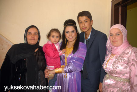 Yüksekova Düğünleri 05-06 Mayıs 2012 35