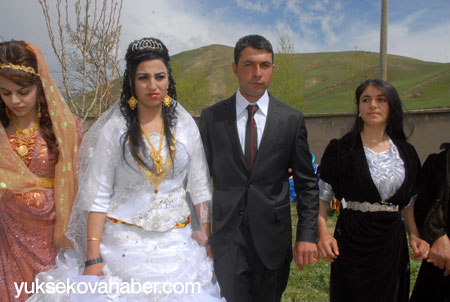 Yüksekova Düğünleri 05-06 Mayıs 2012 36