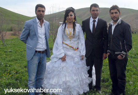 Yüksekova Düğünleri 05-06 Mayıs 2012 73