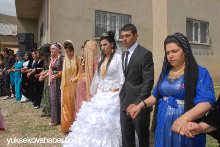 Yüksekova Düğünleri 05-06 Mayıs 2012 82