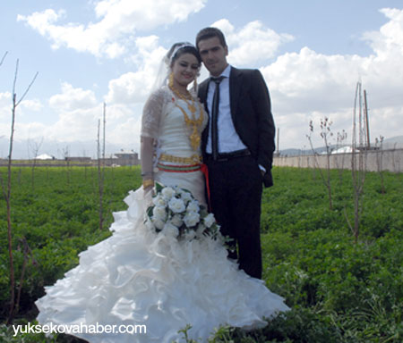 Yüksekova Düğünleri 05-06 Mayıs 2012 87