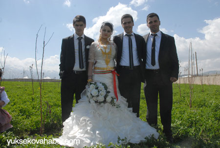 Yüksekova Düğünleri 05-06 Mayıs 2012 89