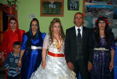 Yüksekova düğünleri 12-13 Mayıs 2012 35