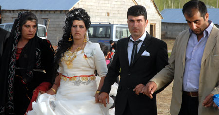Yüksekova düğünleri 12-13 Mayıs 2012 80