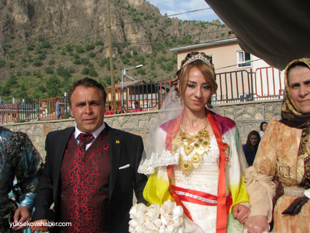 BDP İlçe Başkanı Servet Tunç'un düğünü 91