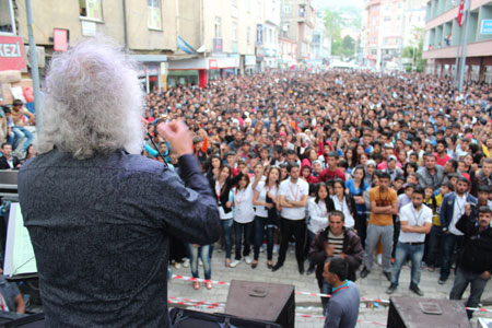 Hakkari'de konser çoşkusu 13