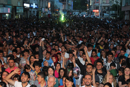 Hakkari'de konser çoşkusu 18