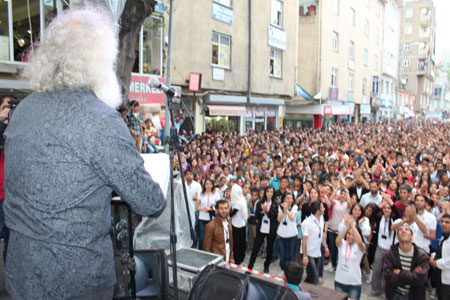 Hakkari'de konser çoşkusu 19