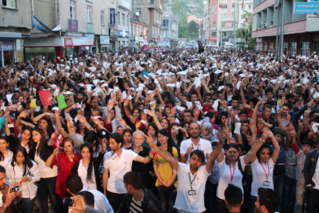 Hakkari'de konser çoşkusu 30