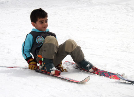 Hakkari'de Otluca tesislerindeki kayak keyfinden fotoğraflar 15
