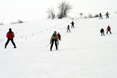 Hakkari'de Otluca tesislerindeki kayak keyfinden fotoğraflar 16