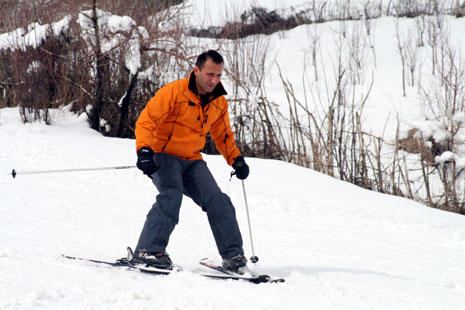 Hakkari'de Otluca tesislerindeki kayak keyfinden fotoğraflar 30