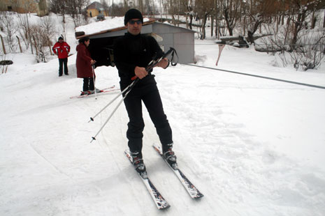 Hakkari'de Otluca tesislerindeki kayak keyfinden fotoğraflar 38