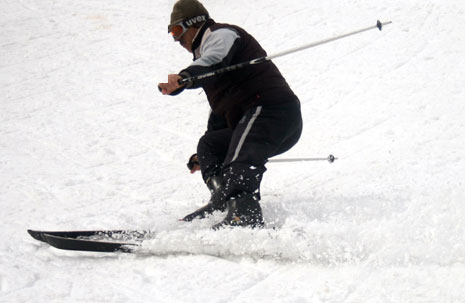 Hakkari'de Otluca tesislerindeki kayak keyfinden fotoğraflar 5