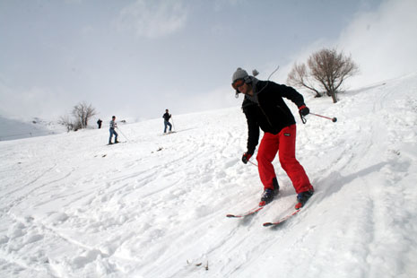 Hakkari'de Otluca tesislerindeki kayak keyfinden fotoğraflar 61