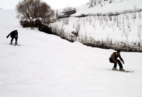 Hakkari'de Otluca tesislerindeki kayak keyfinden fotoğraflar 7