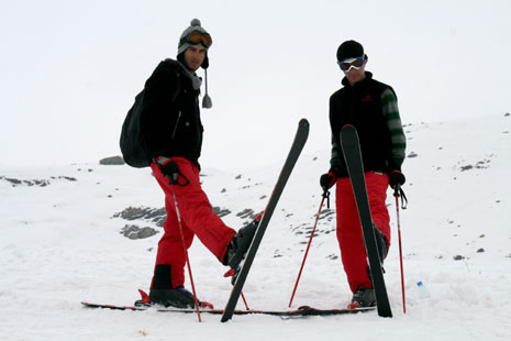 Hakkari'de Otluca tesislerindeki kayak keyfinden fotoğraflar 74