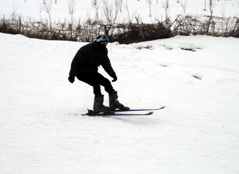 Hakkari'de Otluca tesislerindeki kayak keyfinden fotoğraflar 8