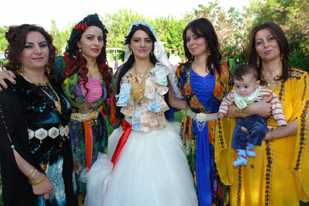 Yüksekova Düğünleri (17 Haziran 2012) 170