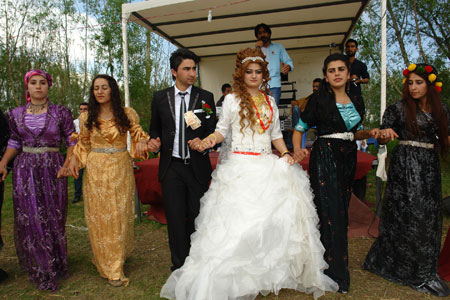 Yüksekova Düğünleri (17 Haziran 2012) 43