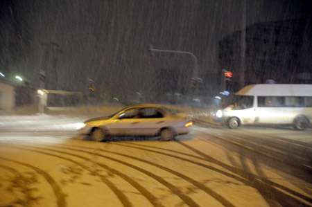 Yüksekova'da kar yağışı fotolar 03-02-2010 10