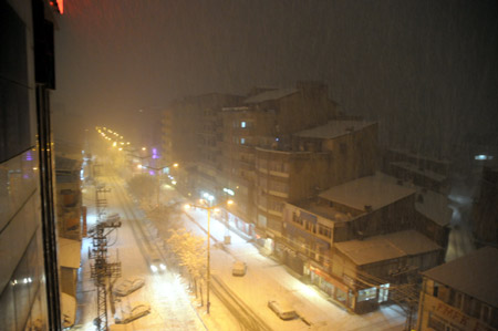 Yüksekova'da kar yağışı fotolar 03-02-2010 15
