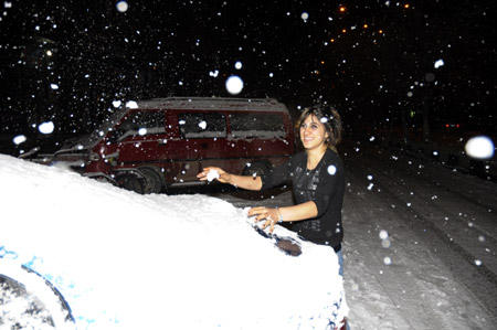 Yüksekova'da kar yağışı fotolar 03-02-2010 2
