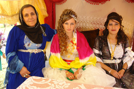 Yüksekova Düğünleri - Foto Galeri - 1 Temmuz 2012 163